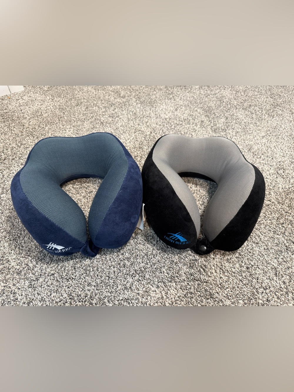 High Sierra Neck Travel Pillows Set of 2 Navy Black New